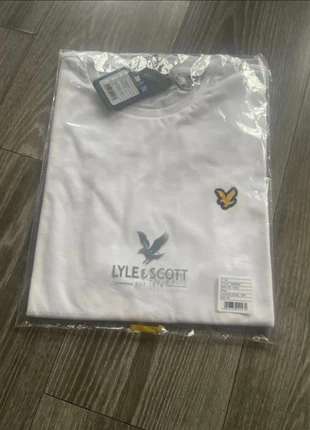 Lyle&Scott Tshirt Mt.M, merk: Lyle & Scott, staat: Nieuw met prijskaartje, maat: M, € 17,50, € 19,08 inclusief Kopersbescherming