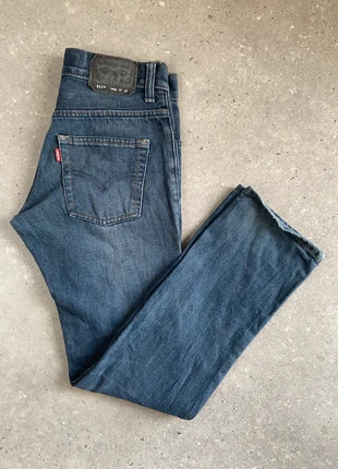 Jean Levi's 511 Slim W27 L27 - S - 36FR coupe droite denim bleu marine patch brodé, merk: Levi's, staat: Heel goed, maat: S, € 21,50, € 23,28 inclusief Kopersbescherming