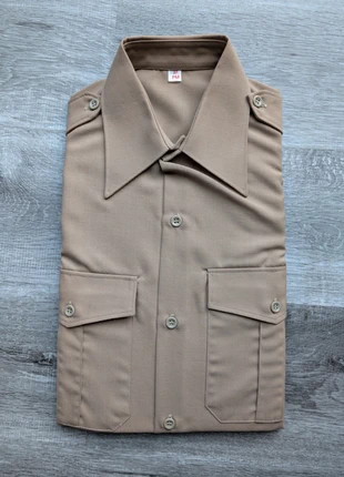Chemise militaire Sevre-Vendée 1979, marque: Sèvre vendee, état: Neuf avec étiquette, taille: S, 15,00 €, 16,45 € Protection acheteurs incluse