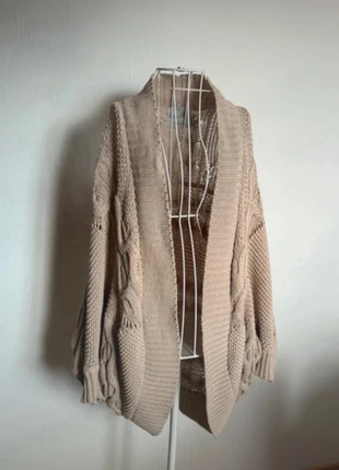 Vintage Cardigan, brand: Zara Knit, condizioni: Nuovo senza cartellino, taglia: M / IT 42 / EU 38, €15.00, €16.45 include la Protezione acquisti