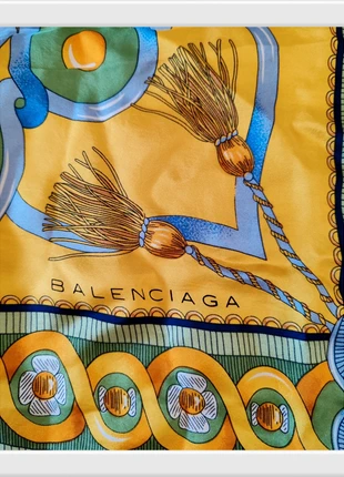 Foulard Balenciaga vintage in pura seta, marque: Balenciaga, état: Très bon état, 85,00 €, 89,95 € Protection acheteurs incluse