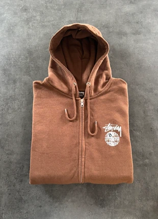 Sweat capuche zip Stüssy rework, brand: Stüssy, condizioni: Ottime, taglia: L, €44.99, €47.94 include la Protezione acquisti