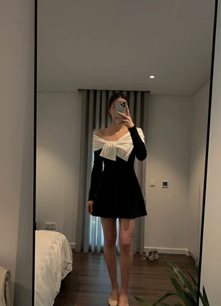 Robe avec noeud, marque: Ribbonelle Studio, état: Très bon état, taille: S / 36 / 8, 29,90 €, 32,10 € Protection acheteurs incluse