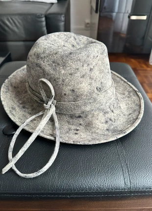 Chapeau tyrolien gris chiné en laine Fosbert, marke: Fosbert, zustand: Sehr gut, größe: Einheitsgröße, 25,00 €, 26,95 € inklusive Vinted-Käuferschutz