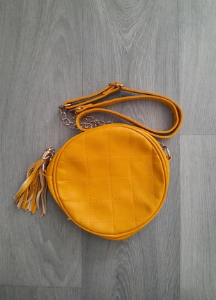 sac à bandoulière rond réglable jaune moutarde, marca: Vintage Dressing, estado: Muito bom, €10.00, €11.20 inclui Proteção do Comprador