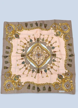 Carré rose et gris "Clés", Parfait état, Fait en Italie, 75x75 cm, 100% polyester, brand: Vintage Dressing, condition: Very good, €15.00, €16.45 includes Buyer Protection Pro