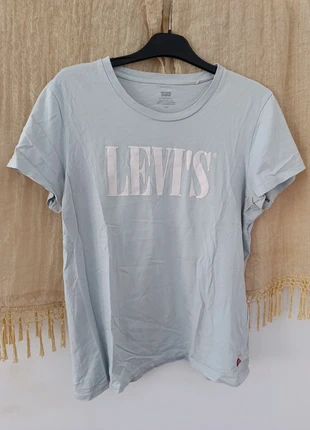 Tshirt Levi's femme taille L, brand: Levi's, condizioni: Ottime, taglia: L / IT 44 / EU 40, €6.00, €7.00 include la Protezione acquisti