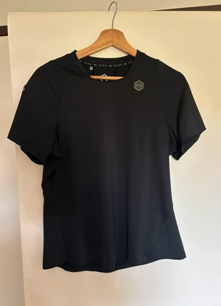 T-shirt manches courtes Under Armour compression pour femme taille L, marque: Under Armour, état: Très bon état, taille: L / 40 / 12, 19,99 €, 21,69 € Protection acheteurs incluse