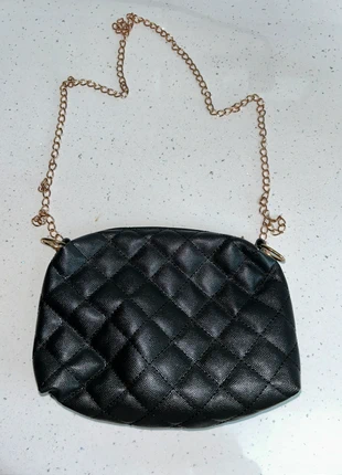 Black quilted crossbody bag, brand: Primark, condition: Very good, €5.00, €5.95 includes Buyer Protection