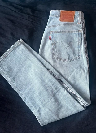 Jean femme straight, brand: Levi's, condition: Very good, size: S / 36 / 8, €14.00, €15.40 includes Buyer Protection