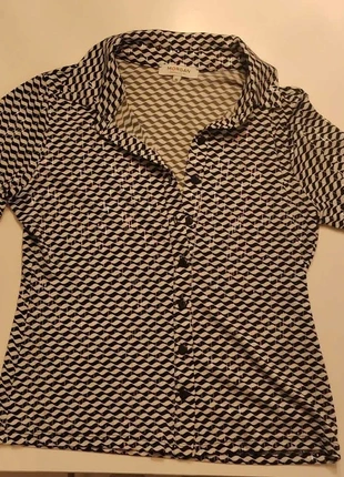 Haut noir et blanc brillant morgan, marque: Morgan, état: Très bon état, taille: M / 38 / 10, 15,00 €, 16,45 € Protection acheteurs incluse