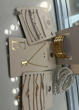 Gold and silver jewellery, brand: Primark, condition: Very good, £5.00, £5.95 includes Buyer Protection