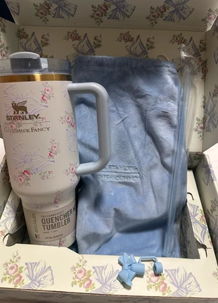 Stanley cup, brand: Stanley, condition: New with tags, €55.00, €58.45 includes Buyer Protection