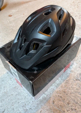 Casco MTB/Gravel Met Echo MIPS tg.M, varumärke: Met, skick: Ny utan prislapp, 497.87 kr, 530.26 kr inkluderar köparskydd