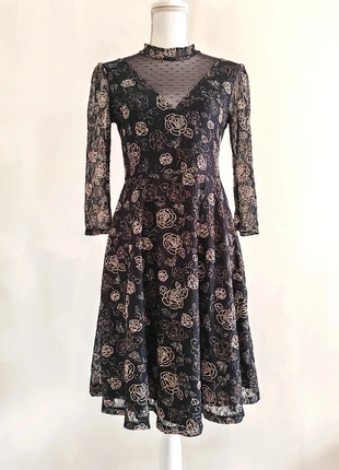 Abito elegante in pizzo con ricami floreali nero e oro beige, Camomilla, marca: Camomilla, estado: Muy bueno, tamaño: L / 40 / 12, 13,00 €, 14,35 € Protección al comprador incluida