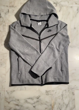 Veste Nike Tech Fleece – Gris clair – Taille M, merk: Nike, staat: Goed, maat: M, € 37,00, € 39,55 inclusief Kopersbescherming