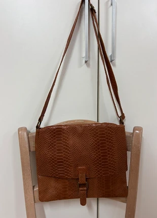 Bolso marrón, brand: The Genuine Leather, condizioni: Nuovo senza cartellino, €15.00, €16.45 include la Protezione acquisti