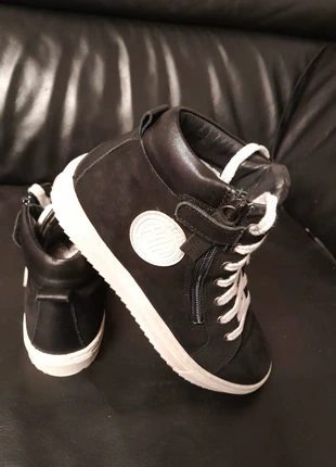 Mooie zwarte schoenen piedro, merk: Piedro, staat: Nieuw zonder prijskaartje, maat: 35, € 30,00, € 32,20 inclusief Kopersbescherming