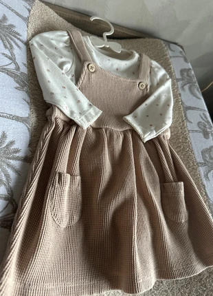 Ensemble robe, merk: C&A, staat: Nieuw zonder prijskaartje, maat: 6-9 maanden / 68 cm, € 8,00, € 9,10 inclusief Kopersbescherming