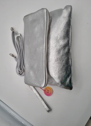 Sac bandoulière argenté, brand: The Genuine Leather, condizioni: Nuovo con cartellino, €20.00, €21.70 include la Protezione acquisti