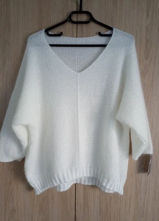 Pull neuf, brand: knitwear, condition: New with tags, size: One size, €12.00, €13.30 includes Buyer Protection