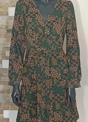 Très jolie robe Vicvia, marque: Vic & Via, état: Très bon état, taille: S / 36 / 8, 10,00 €, 11,20 € Protection acheteurs (Pro) incluse