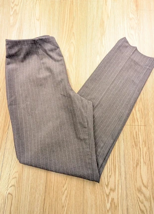 Pantalon de ville Marks & Spencer marron foncé à fines rayures – Taille petit 40 – Très bon état, brand: Marks & Spencer, condizioni: Ottime, taglia: M / IT 42 / EU 38, €5.20, €6.16 include la Protezione acquisti