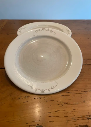 Lot 5 assiettes plates Pomax motif baroque taupe, marque: Pomax, état: Très bon état, 19,90 €, 21,60 € Protection acheteurs incluse