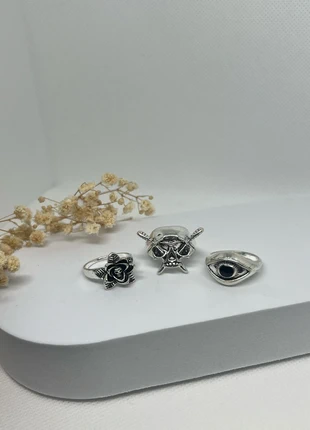 Vintage rings set, marque: Vintage Dressing, état: Très bon état, taille: Ajustable, 5,00 €, 5,95 € Protection acheteurs (Pro) incluse