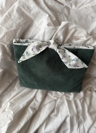 Housse de livre verte et fleurie, marque: librairie Jannah, état: Neuf avec étiquette, 13,50 €, 14,88 € Protection acheteurs incluse