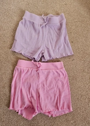 2x pairs of Girls shorts, size 6-7, marque: Girls, état: Très bon état, taille: Prématuré, jusqu'à 44cm, 5,00 €, 5,95 € Protection acheteurs incluse