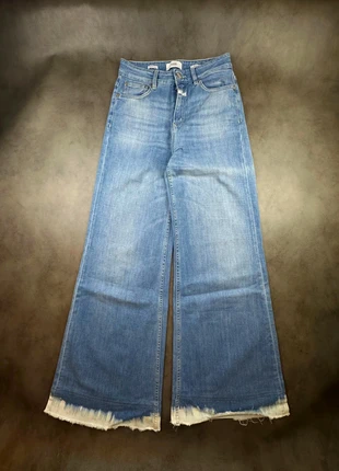 Jean évasé Closed bleu aux chevilles blanches y2k organic coton - XS T25, marque: Closed, état: Très bon état, taille: XS / 34 / 6, 60,00 €, 63,70 € Protection acheteurs incluse