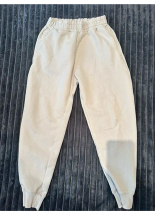 Pantalón jogger beige Zara – Talla S, marque: Zara, état: Très bon état, taille: S, 10,00 €, 11,20 € Protection acheteurs incluse