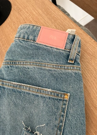 Jeans taille 26 fait taille 34 Zara, marque: Zara, état: Très bon état, taille: 16 ans / 176 cm, 5,00 €, 5,95 € Protection acheteurs incluse