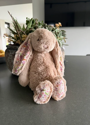 Jellycat Blossom Beige Bunny Petal, merk: Jellycat, staat: Nieuw zonder prijskaartje, maat: Prematuur, tot 44 cm, € 50,00, € 53,20 inclusief Kopersbescherming