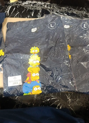 Magliette simpson, marque: The Simpsons, état: Neuf avec étiquette, taille: L, 5,00 €, 5,95 € Protection acheteurs incluse