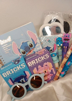 Box kawaii Stitch 🩵, marca: Stitch, estado: Novo com etiquetas, tamanho: 7 anos / 122 cm, €8.00, €9.10 inclui Proteção do Comprador