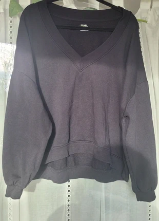 Sweat noir col v XL, marke: Kiabi, zustand: Sehr gut, größe: XL / 42 / 14, 4,00 €, 4,90 € inklusive Vinted-Käuferschutz