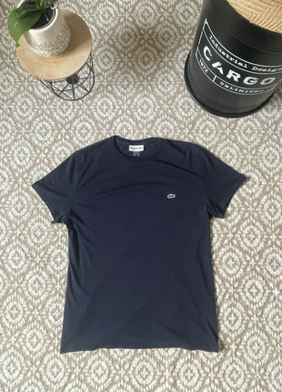 T-shirt Lacoste bleu foncée, très bon état (M), marque: Lacoste, état: Très bon état, taille: M, 14,00 €, 15,40 € Protection acheteurs incluse