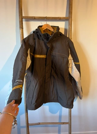 Manteau taille unisex m, marca: Quechua, estado: Muito bom, tamanho: M, €22.00, €23.80 inclui Proteção do Comprador