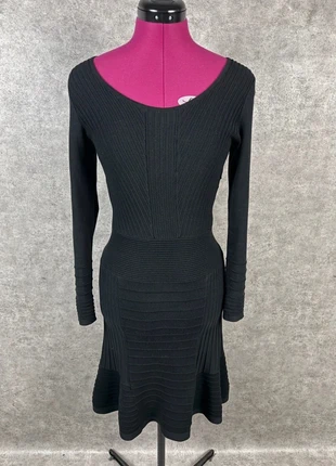 très belle Robe mini en maille cannelée Sandro noire T1 36 S, marque: Sandro, état: Très bon état, taille: S / 36 / 8, 39,00 €, 41,65 € Protection acheteurs incluse