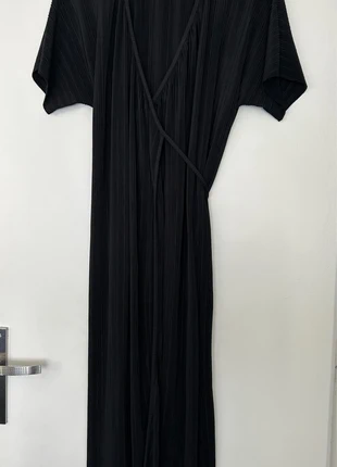 Robe noire Camaïeu, marque: Camaïeu, état: Neuf sans étiquette, taille: Taille unique, 10,00 €, 11,20 € Protection acheteurs incluse