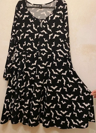 Vestido negro SHEIN 1XL con estampado de murciélagos 🦇 - talla muy amplia, marque: Shein, état: Neuf sans étiquette, taille: XL / 42 / 14, 18,00 €, 19,60 € Protection acheteurs incluse