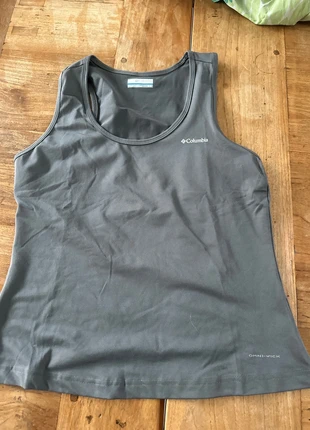 Débardeur sport Columbia gris, marque: Columbia, état: Très bon état, taille: M / 38 / 10, 4,00 €, 4,90 € Protection acheteurs incluse