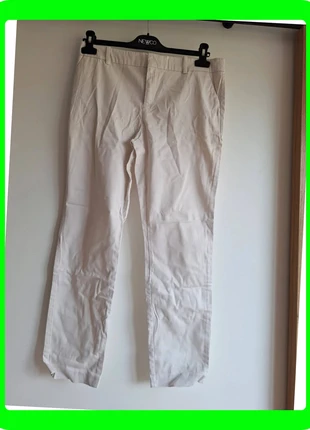 43. Pantalon droit beige Promod taille 40, marque: Promod, état: Très bon état, taille: L / 40 / 12, 6,00 €, 7,00 € Protection acheteurs (Pro) incluse