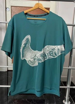 T-shirt Nike running os Division introuvable taille XL eu introuvable, marca: Nike, estado: Muito bom, tamanho: XL, €29.99, €32.19 inclui Proteção do Comprador