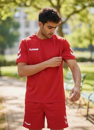 Ensemble Hummel taille S, brand: Hummel, condizioni: Nuovo senza cartellino, taglia: S, €20.00, €21.70 include la Protezione acquisti Pro