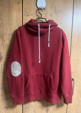 Red McNeal Turtleneck Hoodie, brand: McNeal, condizioni: Buone, taglia: M, €5.00, €5.95 include la Protezione acquisti