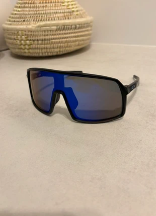 Oakley sutro, merk: Oakley, staat: Nieuw zonder prijskaartje, € 25,00, € 26,95 inclusief Kopersbescherming