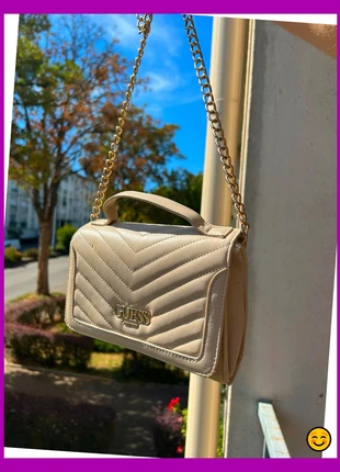 Sac a bandoulière Guess beige, marke: GUESS, zustand: Sehr gut, 28,00 €, 30,10 € beinhaltet Vinted-Käuferschutz Pro